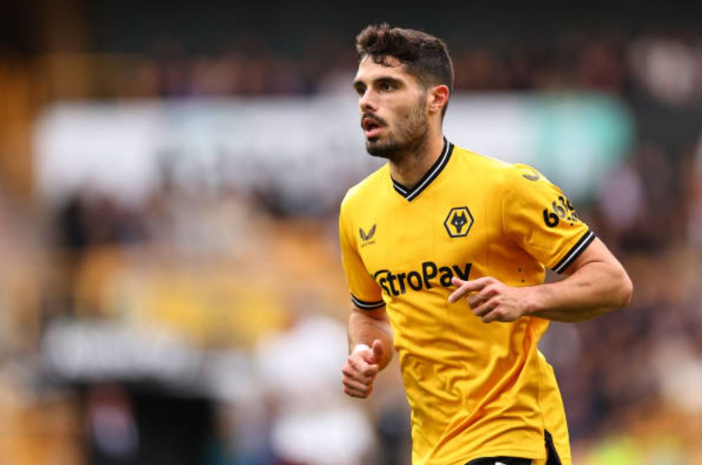 Neto trong màu áo Wolves.